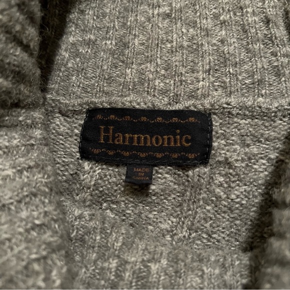 knitted sweater poncho - Picture 2 of 3